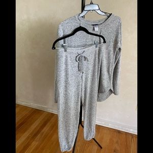 Lounge Set! Soft and comfy!